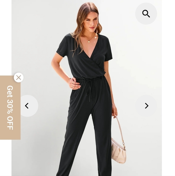 Sophisticated Black Wrap-Style Jumpsuit with Tapered Legs - Picture 13 of 14